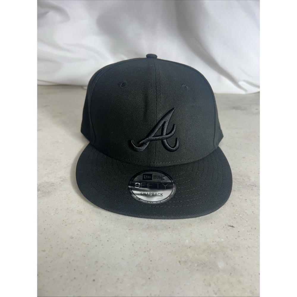 Atlanta Braves New Era Black on Black 9FIFTY Team Snapback Adjustable Hat